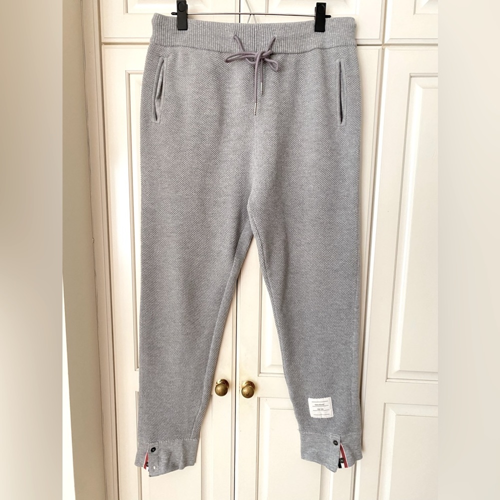 Gray Cotton Sweatpants Drawstrings stripes men's Size 4 Waist 33-40"